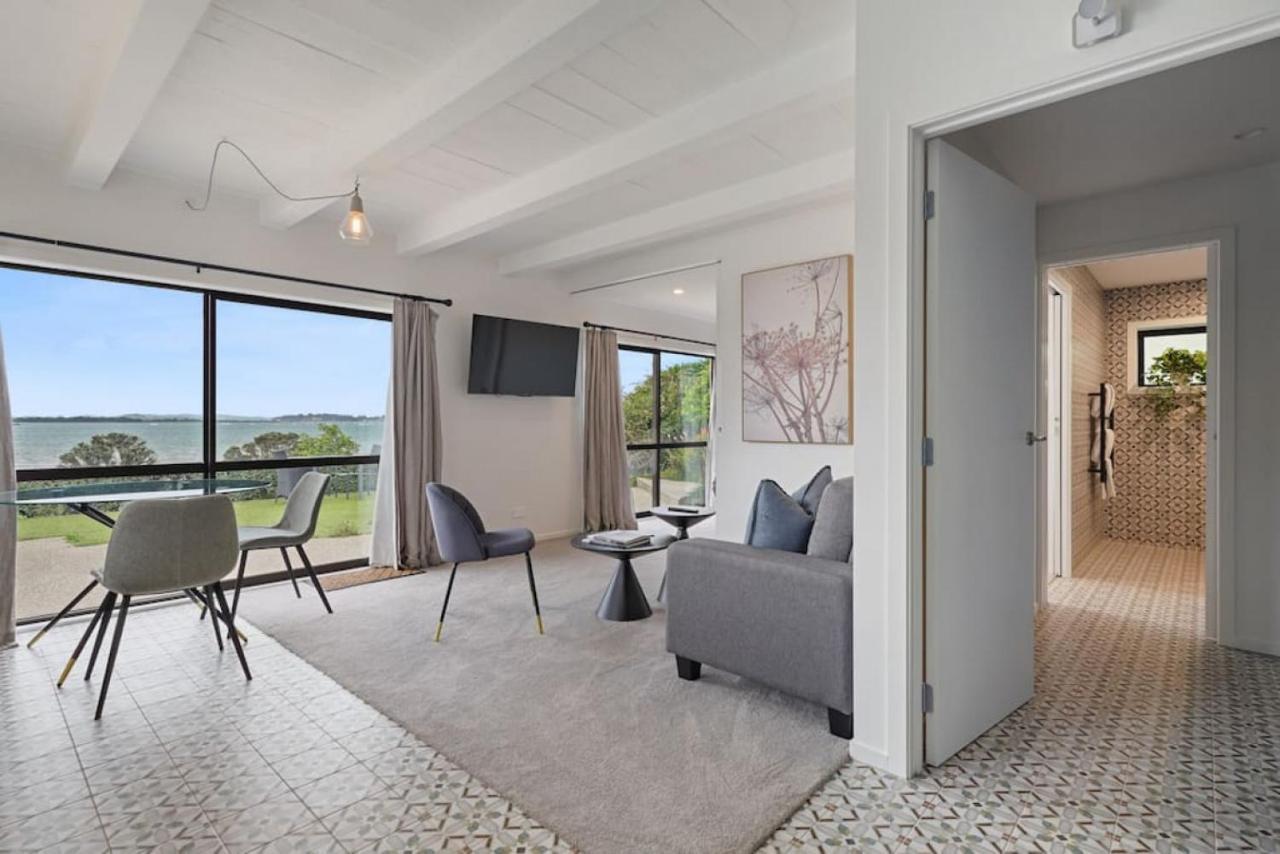 Magnificent Beachfront Mansion - Pool - Fireplace オークランド エクステリア 写真